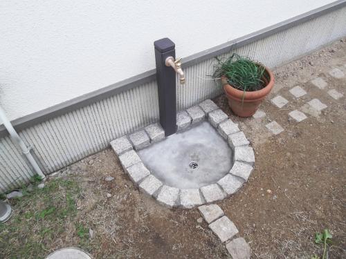 �ǥ�����Ω����