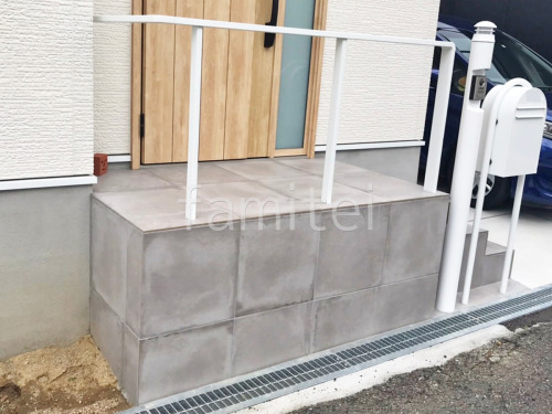 玄関アプローチ階段手摺り(手すり) LIXIL デザイナーズレール