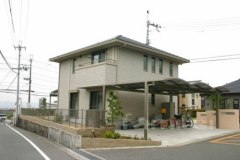 境界フェンス 角地外壁