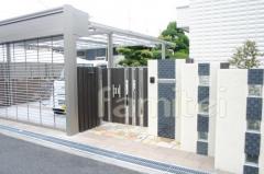 門まわり ガラスブロック塀 門扉