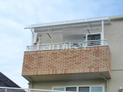 ベランダ屋根 三協メニーウェルテラス2階