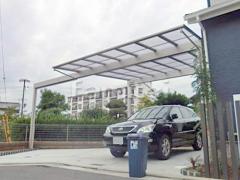 カーポート YKKエフルージュ横2台 水下側梁延長仕様 シンボルツリー