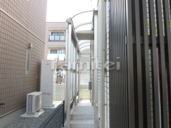 雨除け屋根 YKKヴェクターテラス1階 目隠しパネル