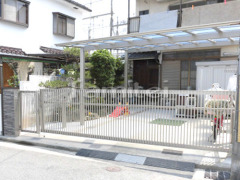 カーポート LIXILリクシル ネスカF 横2台用(ワイド ツイン) F型フラット屋根 手動跳ね上げ式門扉 ワイドオーバードアS2型 横2台用 アップゲート 開戸 TOEXトエックス