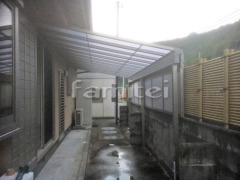 雨除け屋根 LIXILスピーネ1階 特殊加工 斜めカット 目隠しパネル