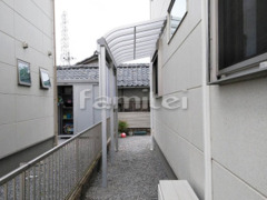 雨除け屋根 YKKソラリア1階 人工木材ウッドデッキ LIXIL樹ら楽ステージ