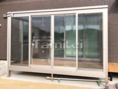 ガーデンルーム YKKAP ソラリア サンルーム F型フラット屋根 テラス囲い 網戸(正面 両側) 竿掛け