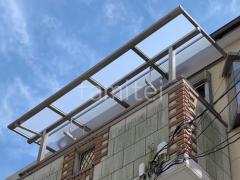 ベランダ屋根 LIXILスピーネF 3階 物干し(標準吊下げ)