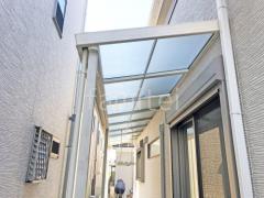 フル木製調雨除け屋根 サイクルポート 立水栓