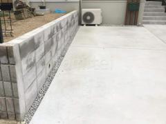 駐車場ガレージ床 土間コンクリート 伸縮目地 土留めコンクリートブロック バラス砕石