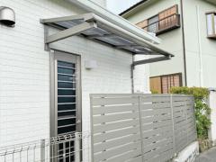 柱なし雨除け屋根 LIXILスピーネ1階
