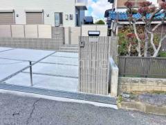 新築シンプル クローズ外構