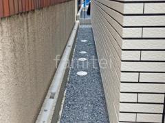 犬走り 防犯砂利敷き バラス砕石 防草シート加工