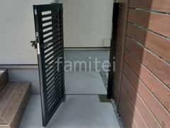 本体色 ブラック